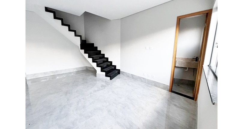 BELO Sobrado novo à venda no Bairro do Parque São Domingos na Avenida Joaquim de Magalhães 157