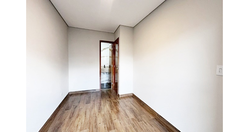 BELO Sobrado novo à venda no Bairro do Parque São Domingos na Avenida Joaquim de Magalhães 157