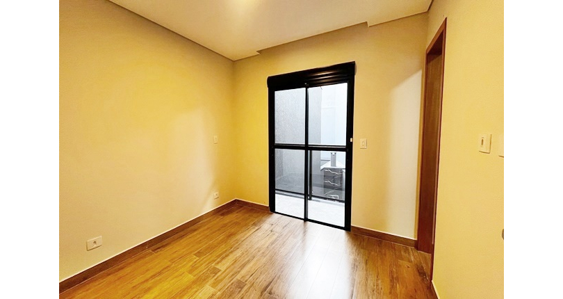 BELO Sobrado novo à venda no Bairro do Parque São Domingos na Avenida Joaquim de Magalhães 157