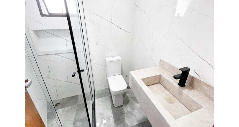 BELO Sobrado novo à venda no Bairro do Parque São Domingos na Avenida Joaquim de Magalhães 157