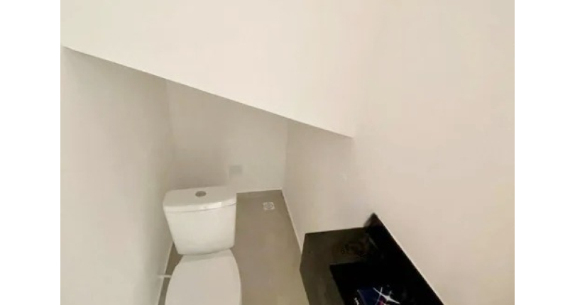 BELO Sobrado novo à venda no Bairro do Jardim Maristela no Rua Horácio Romeu 243