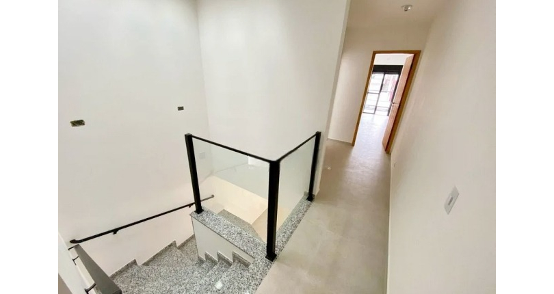 BELO Sobrado novo à venda no Bairro do Jardim Maristela no Rua Horácio Romeu 247