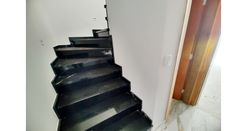 Sobrado à venda Rua Crispim Santos, 208, Jardim Regina - Imóveis à Venda