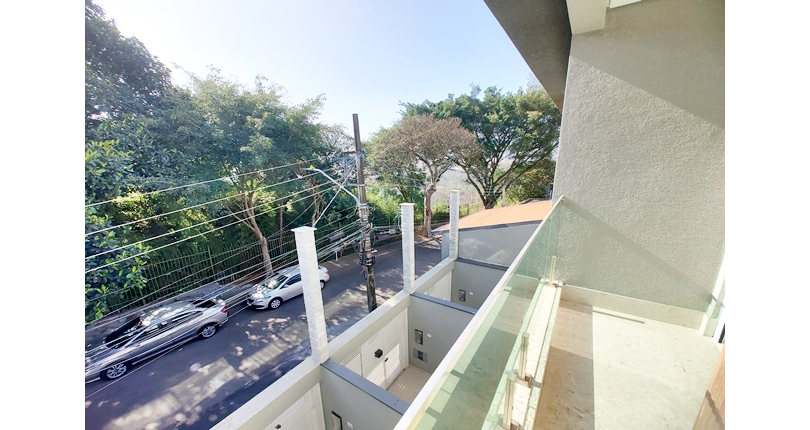 Sobrado à venda Rua Crispim Santos, 208, Jardim Regina - Imóveis à Venda