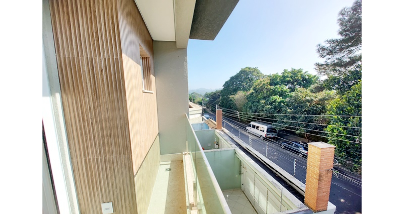 Sobrado à venda Rua Crispim Santos, 208, Jardim Regina - Imóveis à Venda