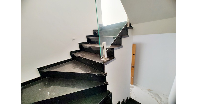 Sobrado à venda Rua Crispim Santos, 208, Jardim Regina - Imóveis à Venda