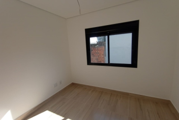 Lindo Sobrado novo à venda no Bairro do Jardim Maristela no Rua Adriano Ariani 40,