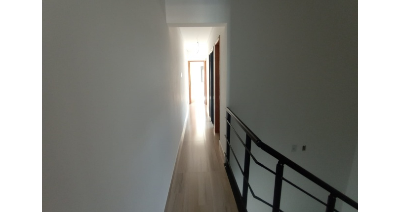 Lindo Sobrado novo à venda no Bairro do Jardim Maristela no Rua Adriano Ariani 40,