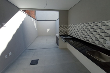 Lindo Sobrado novo à venda no Bairro do Jardim Maristela no Rua Adriano Ariani 36,