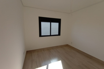 Lindo Sobrado novo à venda no Bairro do Jardim Maristela no Rua Adriano Ariani 36,