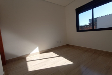 Lindo Sobrado novo à venda no Bairro do Jardim Maristela no Rua Adriano Ariani 36,