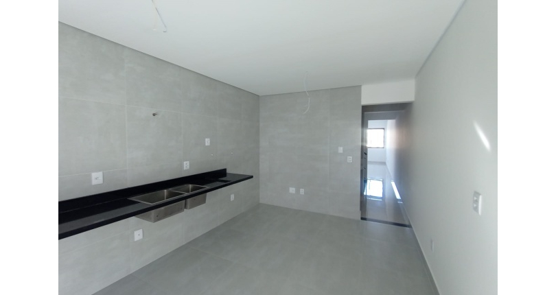 Lindo Sobrado novo à venda no Bairro do Jardim Maristela no Rua Adriano Ariani 36,