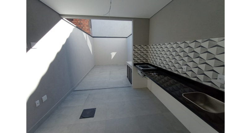 Lindo Sobrado novo à venda no Bairro do Jardim Maristela no Rua Adriano Ariani 36,