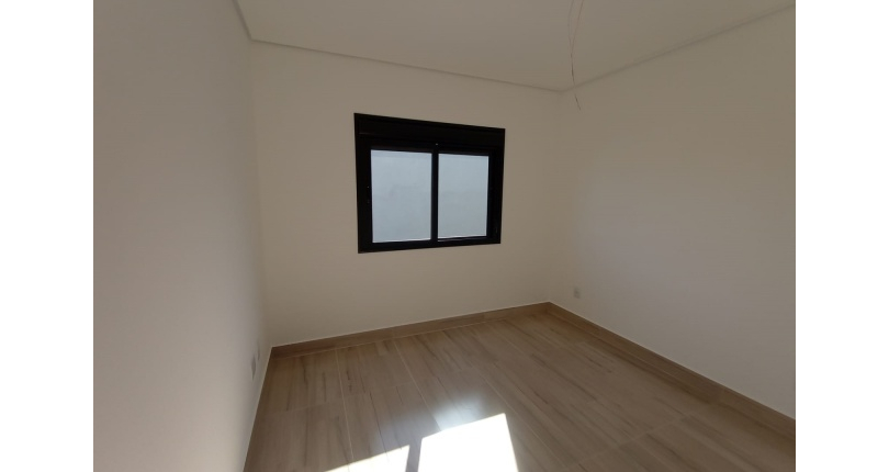 Lindo Sobrado novo à venda no Bairro do Jardim Maristela no Rua Adriano Ariani 36,