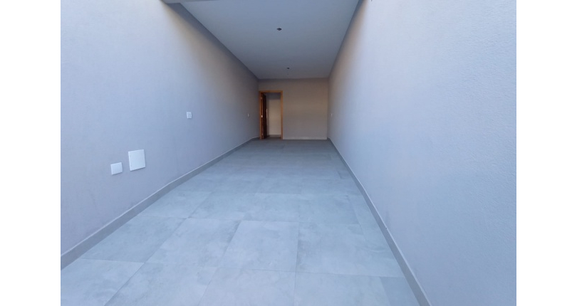 Lindo Sobrado novo à venda no Bairro do Jardim Maristela no Rua Adriano Ariani 36,