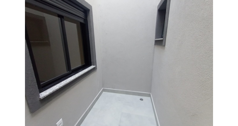 Lindo Sobrado novo à venda no Bairro do Jardim Maristela no Rua Adriano Ariani 36,