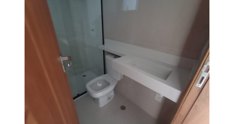 Lindo Sobrado novo à venda no Bairro do Jardim Maristela no Rua Adriano Ariani 32,