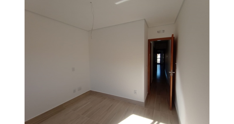 Lindo Sobrado novo à venda no Bairro do Jardim Maristela no Rua Adriano Ariani 32,