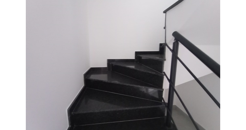 Lindo Sobrado novo à venda no Bairro do Jardim Maristela no Rua Adriano Ariani 32,