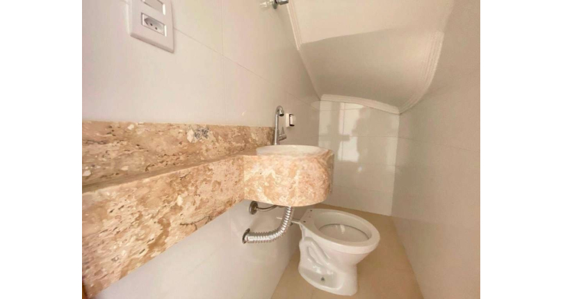 Sobrado à venda novo no Bairro da Vila Hermínia na Rua Pedro Vaz de Barros 130,