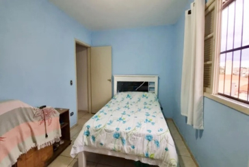 Sobrado à venda no Bairro do Jardim Mangalot na Rua George Samuel,