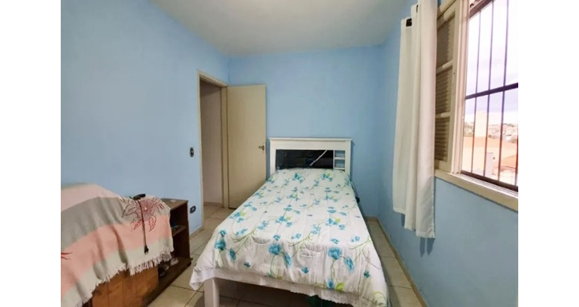 Sobrado à venda no Bairro do Jardim Mangalot na Rua George Samuel,