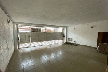 Sobrado à venda no Bairro do Parque São Domingos na Rua Doutor Odon Carlos de Figueiredo Ferraz