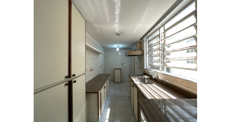 Sobrado à venda no Bairro do Parque São Domingos na Rua Doutor Odon Carlos de Figueiredo Ferraz