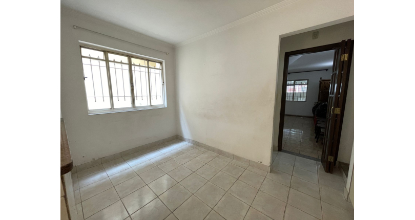 Sobrado à venda no Bairro do Parque São Domingos na Rua Doutor Odon Carlos de Figueiredo Ferraz