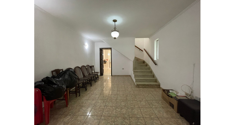 Sobrado à venda no Bairro do Parque São Domingos na Rua Doutor Odon Carlos de Figueiredo Ferraz