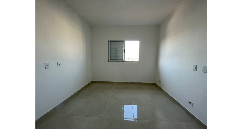 Sobrado novo à venda no Bairro da Vila Perus na Rua Sertão de Canudos 102,