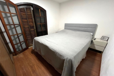 Belíssimo Sobrado à venda no Bairro do Conjunto Residencial Vista Verde 