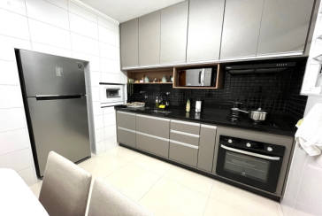 Belíssimo Sobrado à venda no Bairro do Conjunto Residencial Vista Verde 