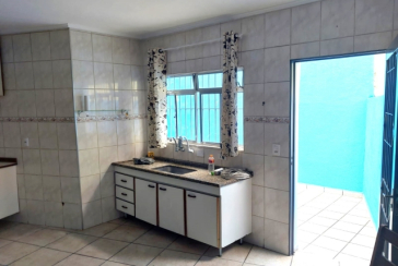 Sobrado à venda no Bairro da Vila Pereira Cerca na Rua Santa Romana,