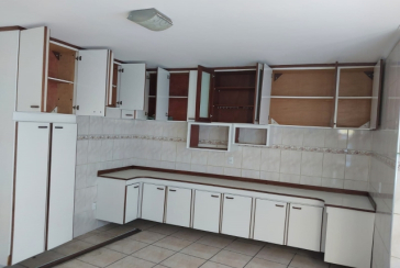 Sobrado à venda no Bairro da Vila Pereira Cerca na Rua Santa Romana,