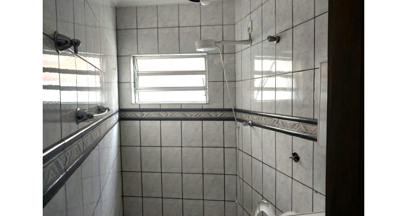 Sobrado à venda no Bairro da Vila Pereira Cerca na Rua Santa Romana,