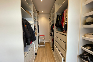 Lindo Sobrado à venda de Alto Padrão no Bairro do City Recanto Anastácio na Rua João Ferrero Versino,