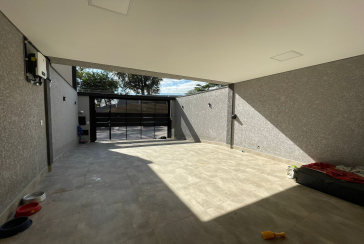 Lindo Sobrado à venda de Alto Padrão no Bairro do City Recanto Anastácio na Rua João Ferrero Versino,