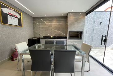 Lindo Sobrado à venda de Alto Padrão no Bairro do City Recanto Anastácio na Rua João Ferrero Versino,