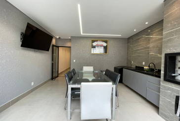 Lindo Sobrado à venda de Alto Padrão no Bairro do City Recanto Anastácio na Rua João Ferrero Versino,