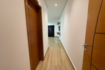 Lindo Sobrado à venda de Alto Padrão no Bairro do City Recanto Anastácio na Rua João Ferrero Versino,