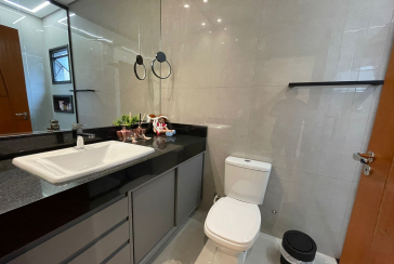 Lindo Sobrado à venda de Alto Padrão no Bairro do City Recanto Anastácio na Rua João Ferrero Versino,