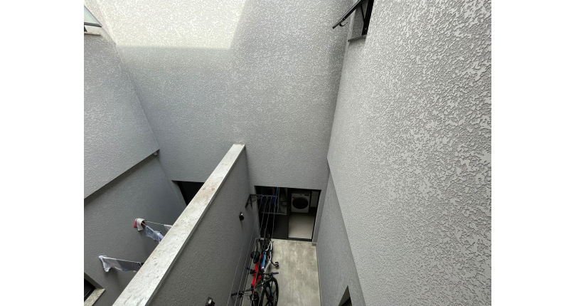 Lindo Sobrado à venda de Alto Padrão no Bairro do City Recanto Anastácio na Rua João Ferrero Versino,