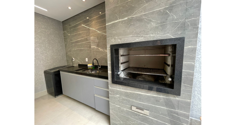 Lindo Sobrado à venda de Alto Padrão no Bairro do City Recanto Anastácio na Rua João Ferrero Versino,