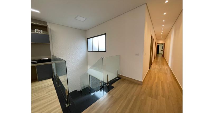 Lindo Sobrado à venda de Alto Padrão no Bairro do City Recanto Anastácio na Rua João Ferrero Versino,