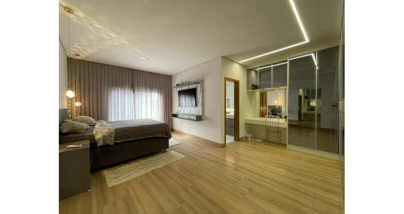 Lindo Sobrado à venda de Alto Padrão no Bairro do City Recanto Anastácio na Rua João Ferrero Versino,