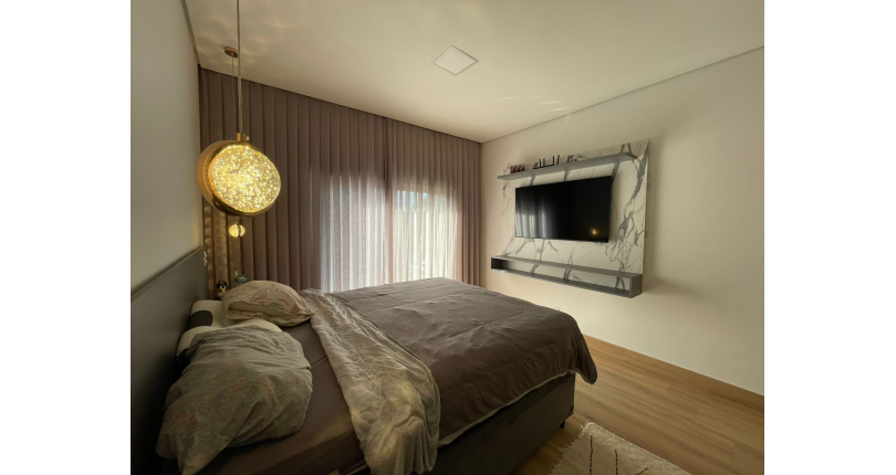 Lindo Sobrado à venda de Alto Padrão no Bairro do City Recanto Anastácio na Rua João Ferrero Versino,