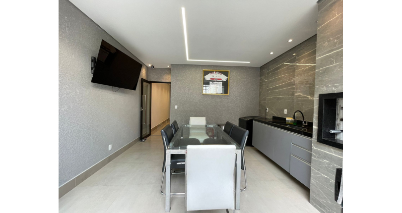 Lindo Sobrado à venda de Alto Padrão no Bairro do City Recanto Anastácio na Rua João Ferrero Versino,