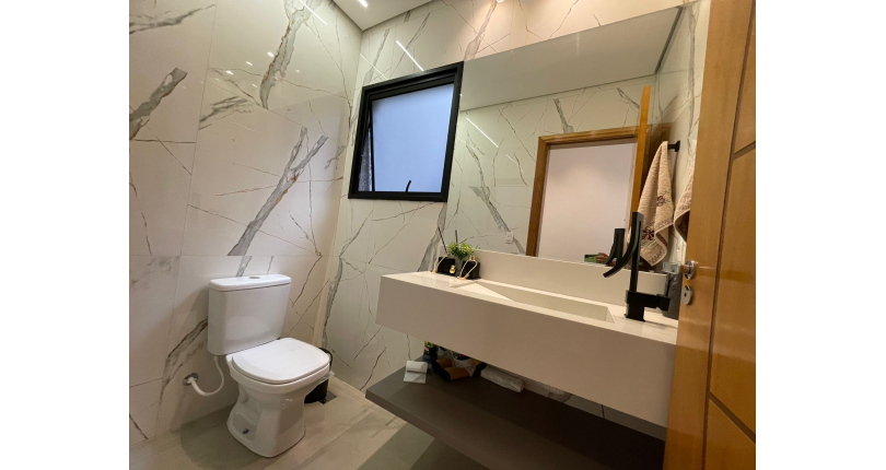 Lindo Sobrado à venda de Alto Padrão no Bairro do City Recanto Anastácio na Rua João Ferrero Versino,