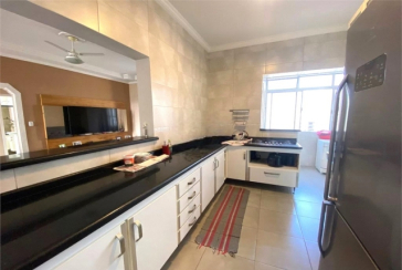 Apartamento à venda em São Vicente no Bairro de Itararé na Rua Onze de Junho 357